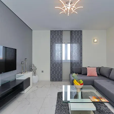 Luxus No 3 In Mit Balkon I Nähe Altstadt&strand * Zadar