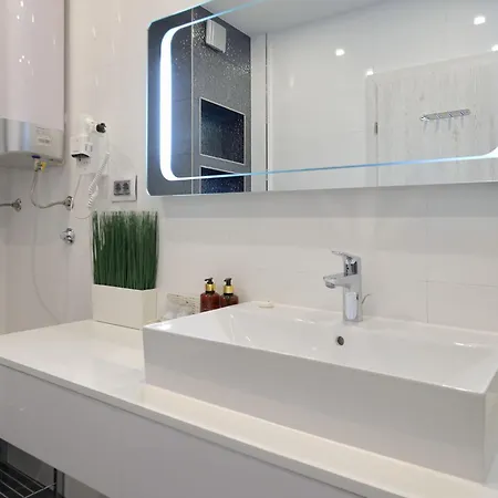 Luxus No 3 In Mit Balkon I Nähe Altstadt&strand * Zadar