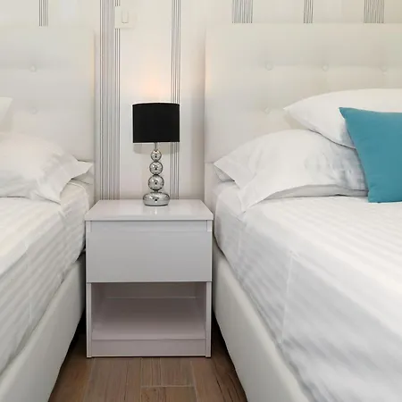 Luxus No 3 In Mit Balkon I Nähe Altstadt&strand Apartment Zadar