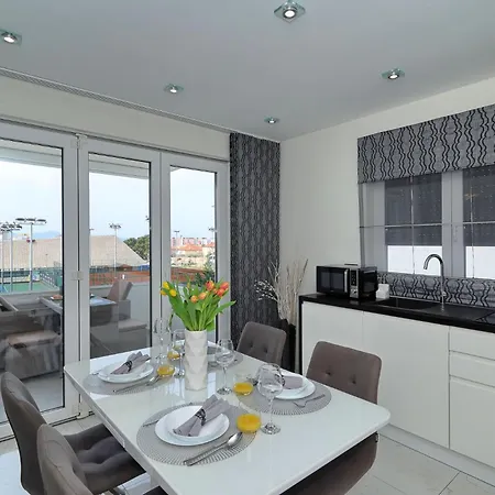 Apartment Luxus No 3 In Mit Balkon I Nähe Altstadt&strand